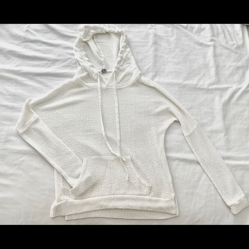 Cream/white sweater